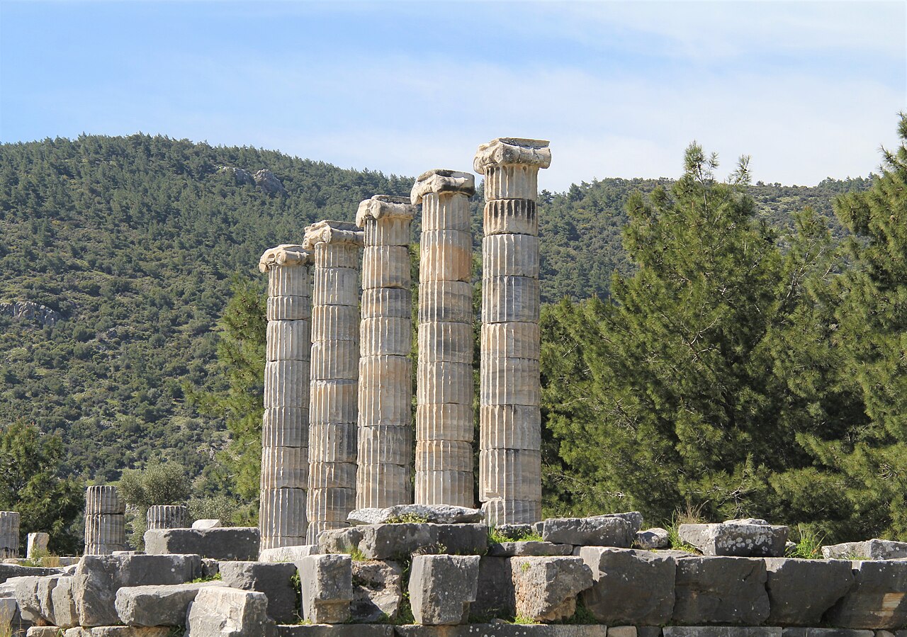 Priene Antik Kenti: Planlı Şehrin Atası